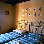 La Veduta Sleeps 8 With Garden