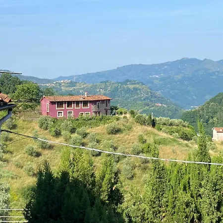 La Veduta Sleeps 8 With Garden * Bagni di Lucca