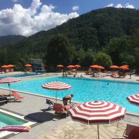La Veduta Sleeps 8 With Garden Semesterbostad *