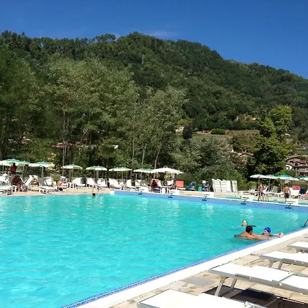 La Veduta Sleeps 8 With Garden Semesterbostad