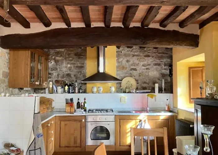 Nyaraló La Veduta Sleeps 8 With Garden *