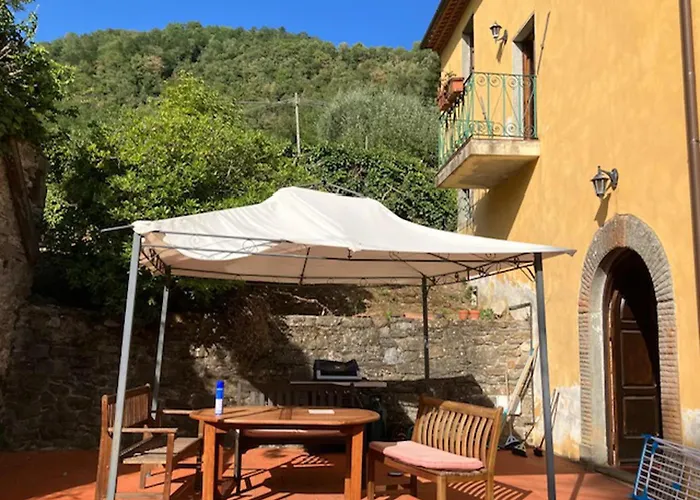La Veduta Sleeps 8 With Garden *