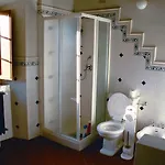 La Veduta Sleeps 8 With Garden בית נופש באניי די לוקה