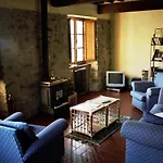 בית נופש La Veduta Sleeps 8 With Garden *