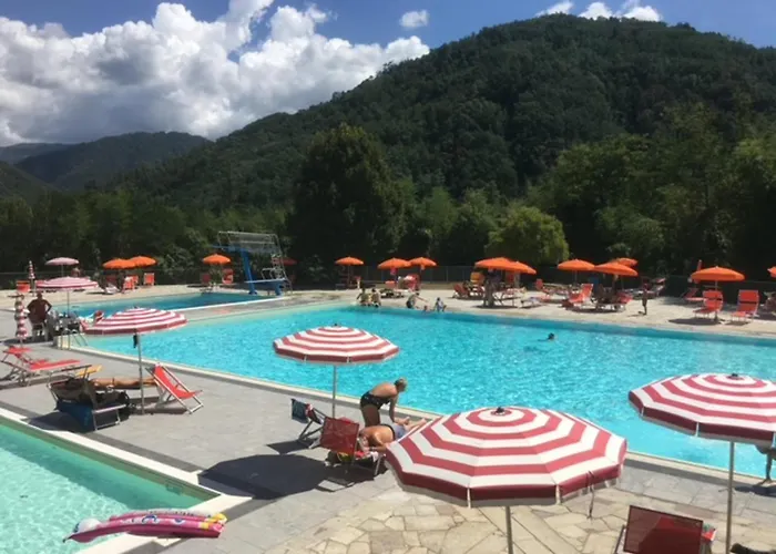 La Veduta Sleeps 8 With Garden Vakantiehuis *