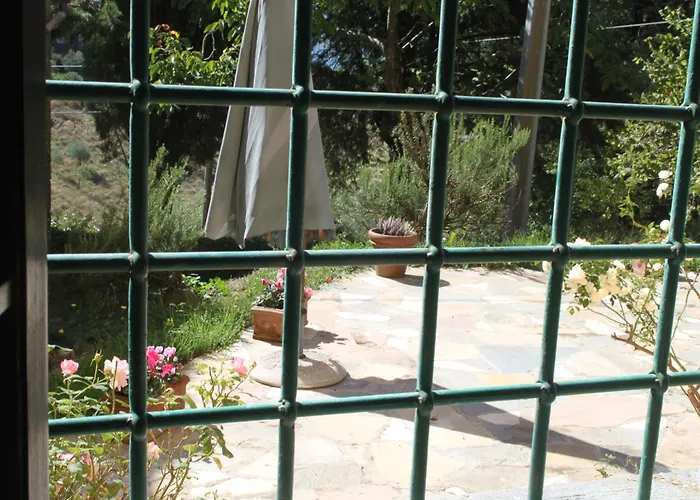 Vakantiehuis La Veduta Sleeps 8 With Garden *