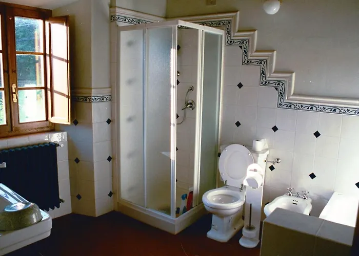 La Veduta Sleeps 8 With Garden Vakantiehuis Bagni di Lucca